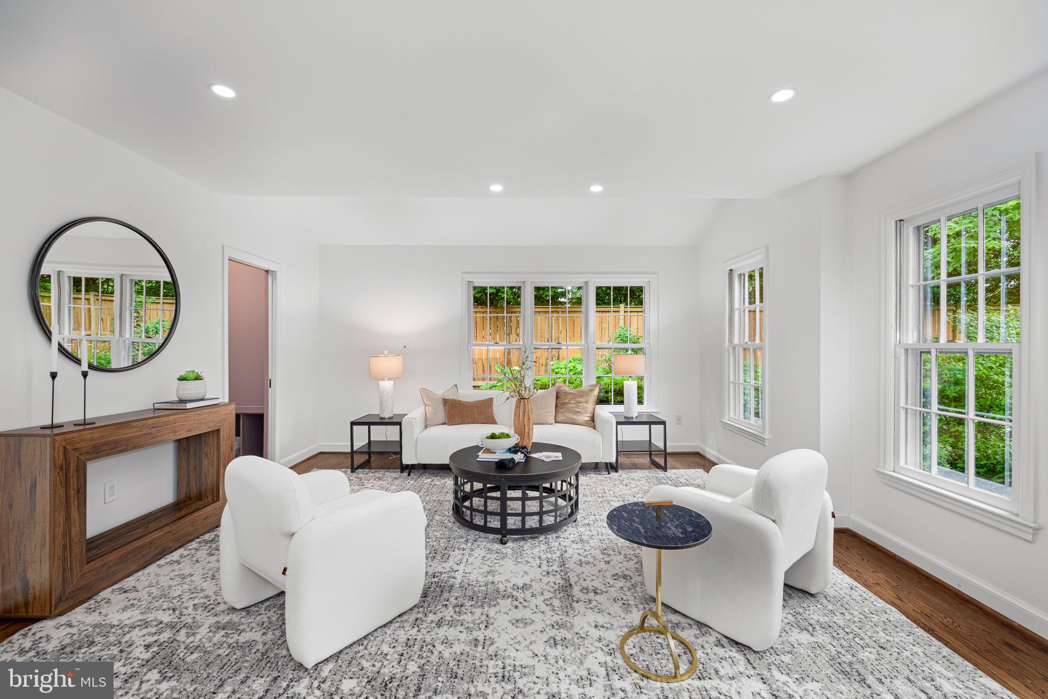SPRING VALLEY - Residential