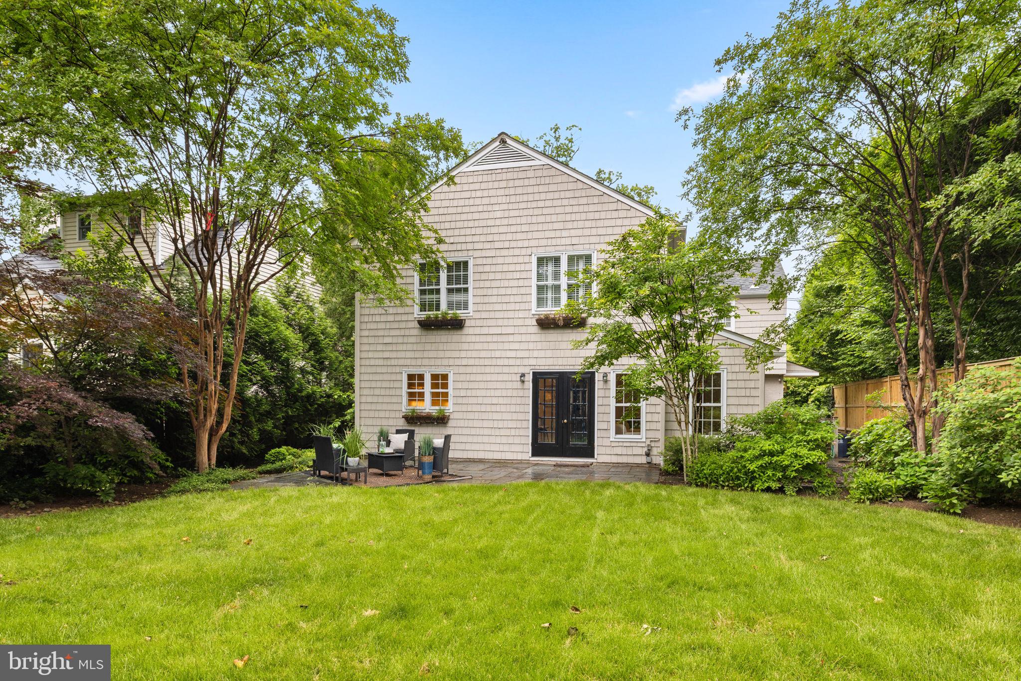 SPRING VALLEY - Residential