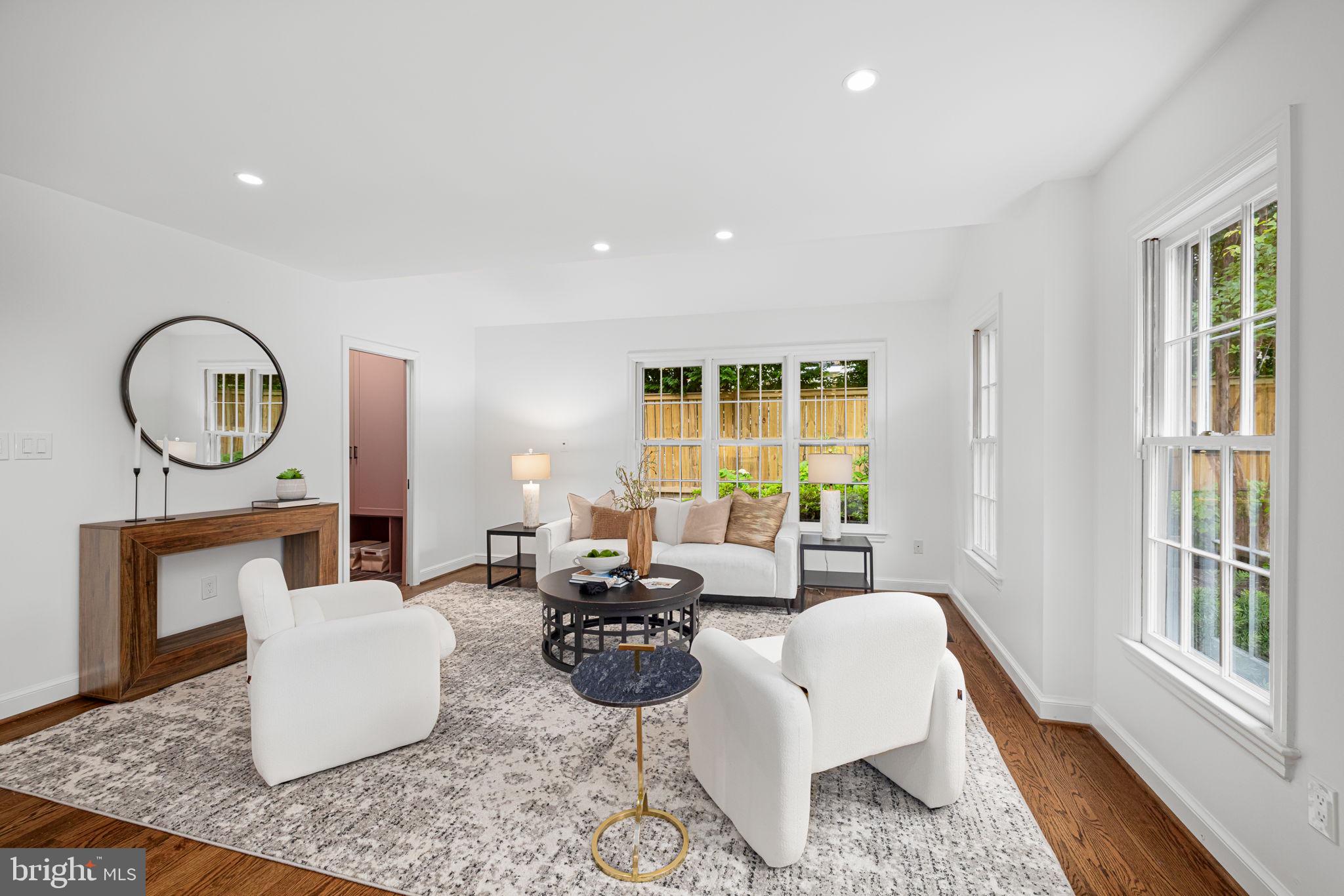 SPRING VALLEY - Residential