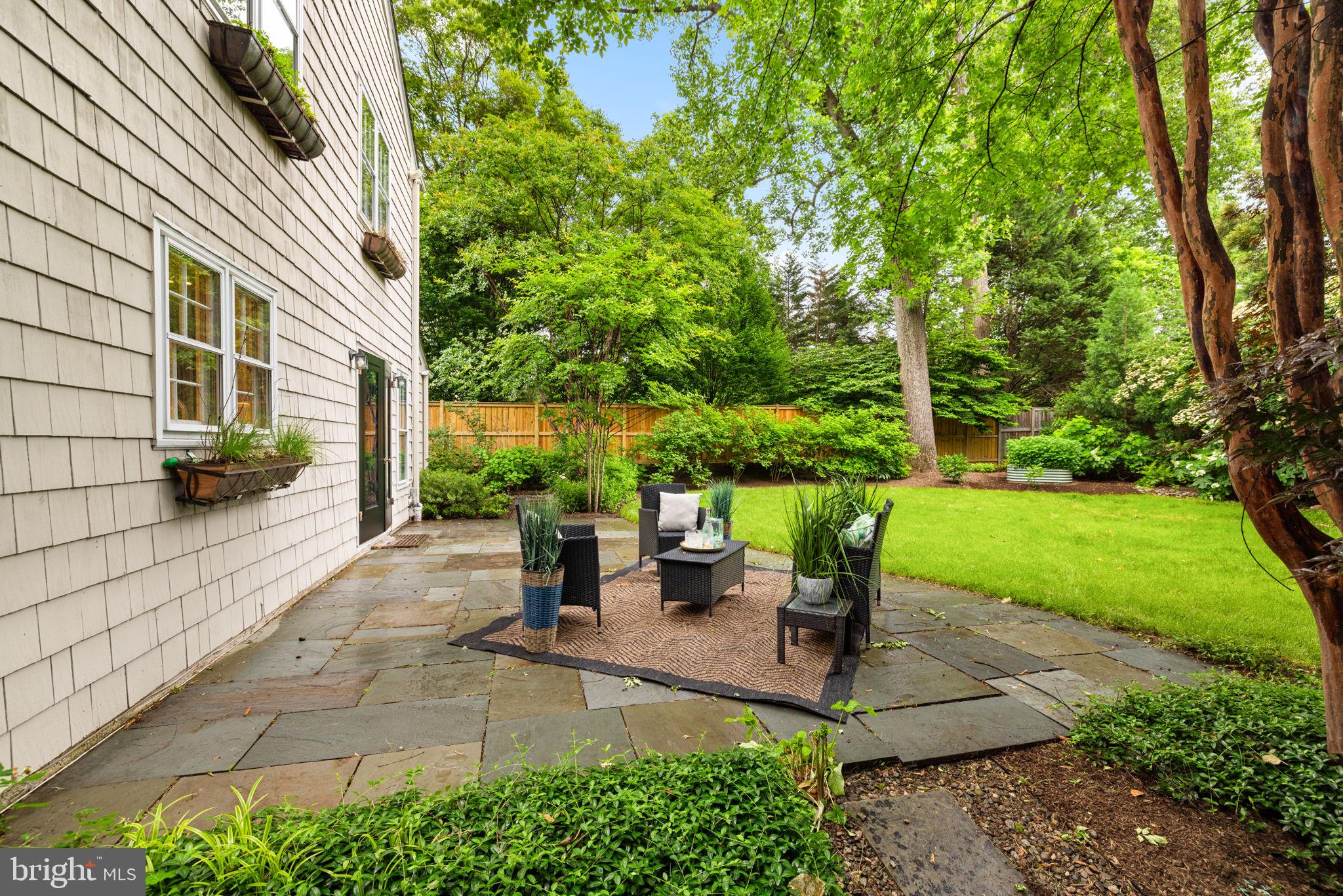 SPRING VALLEY - Residential