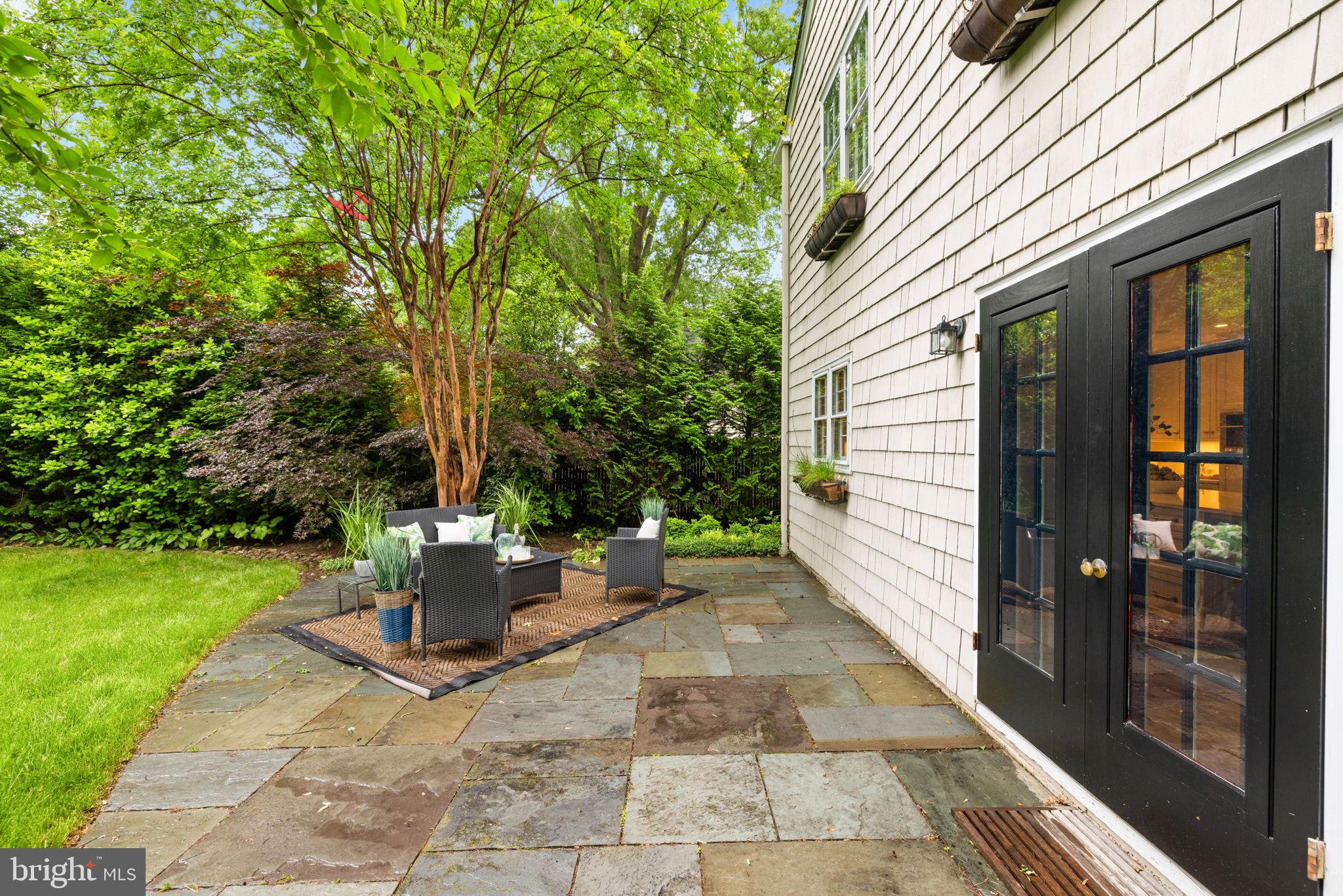 SPRING VALLEY - Residential