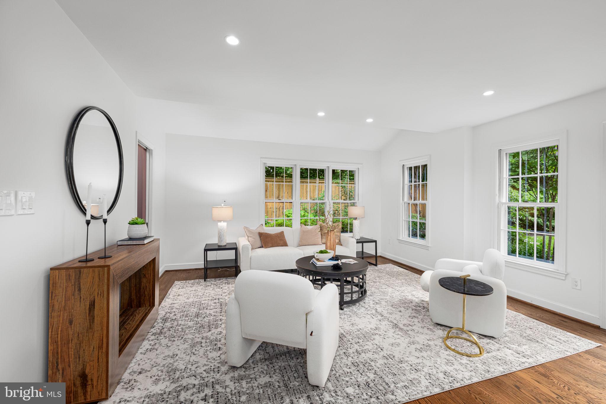 SPRING VALLEY - Residential