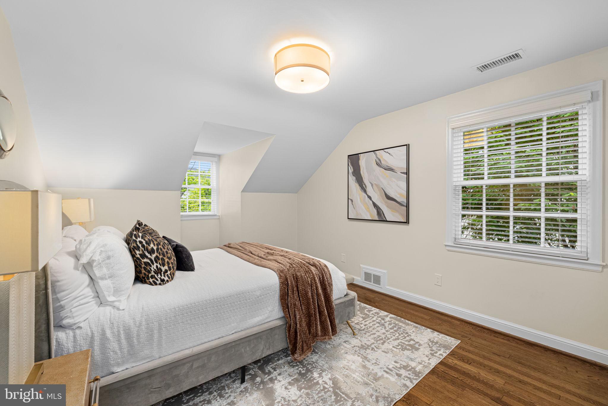 SPRING VALLEY - Residential