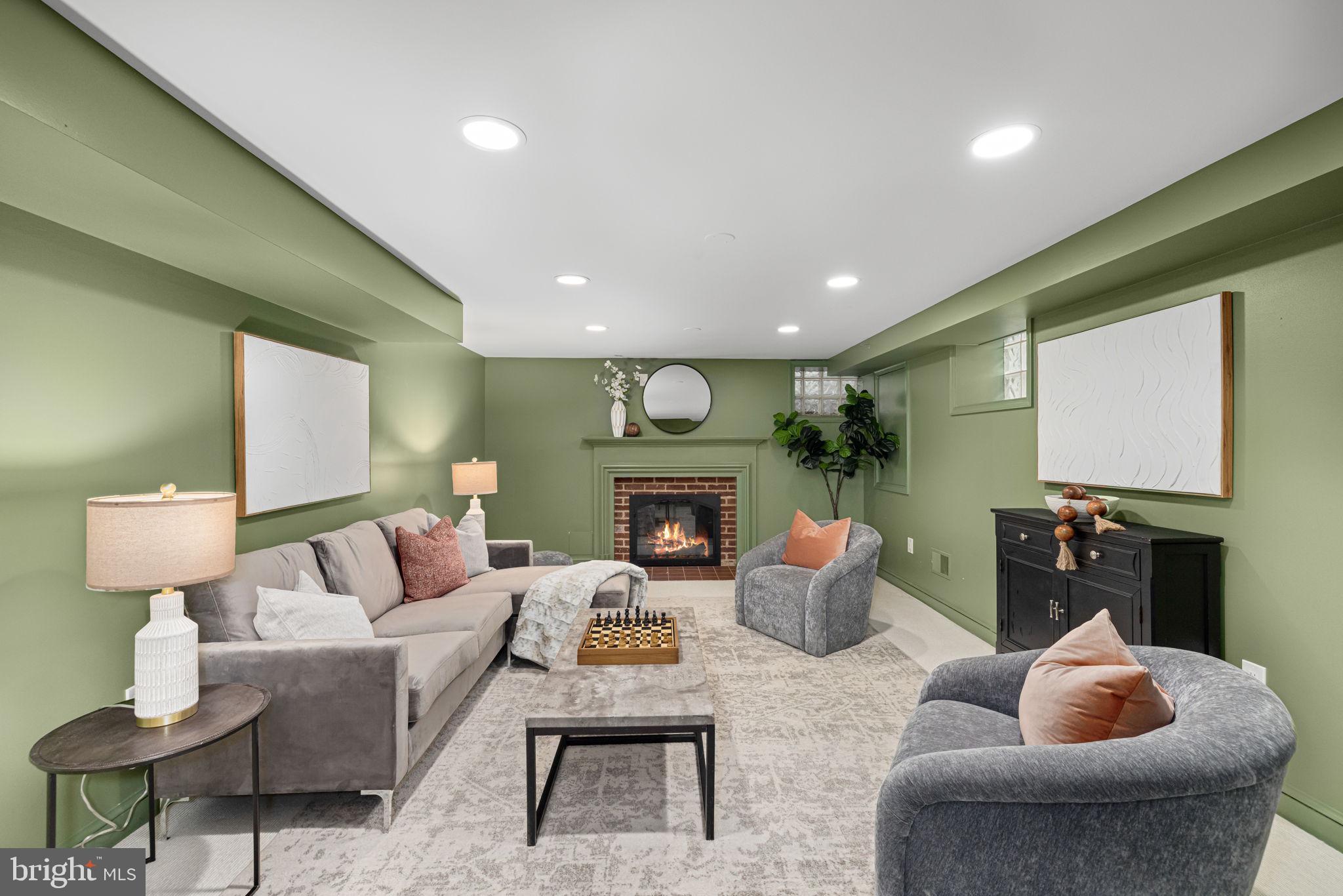 SPRING VALLEY - Residential