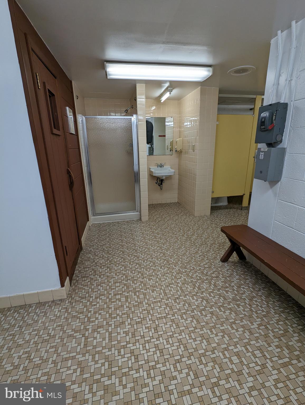 AMERICANA CENTRE - Residential