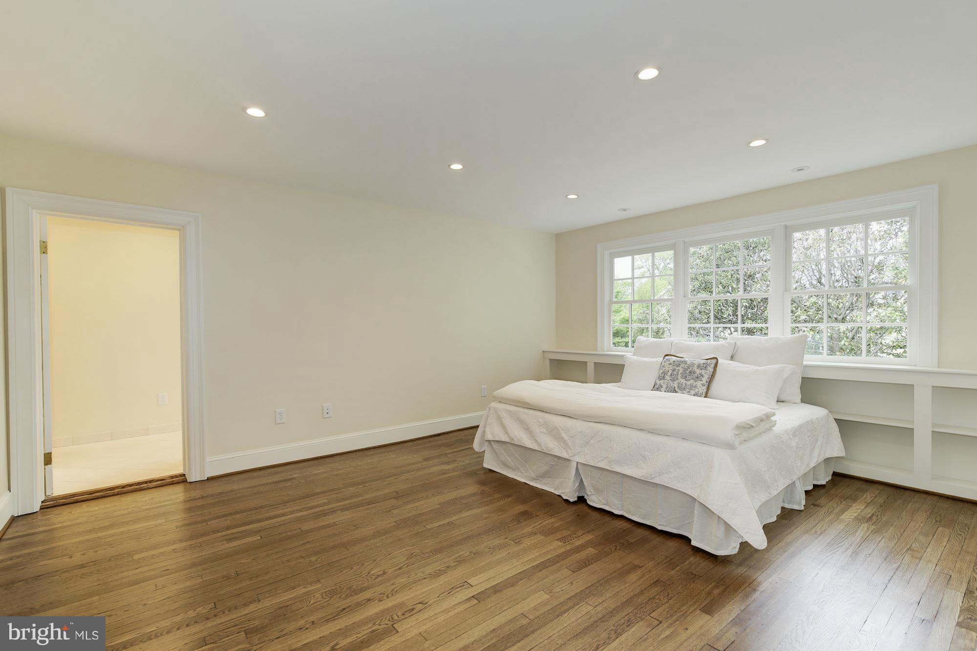 WESLEY HEIGHTS - Residential