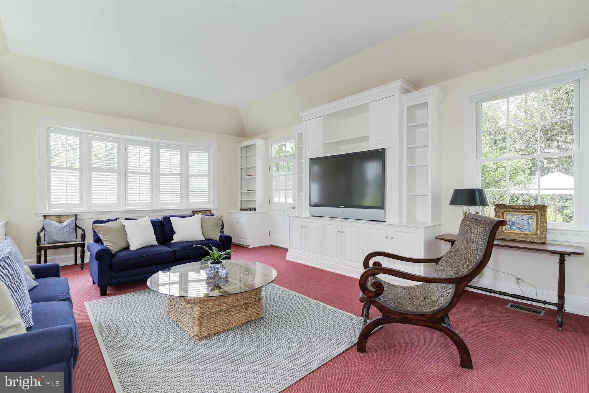 WESLEY HEIGHTS - Residential