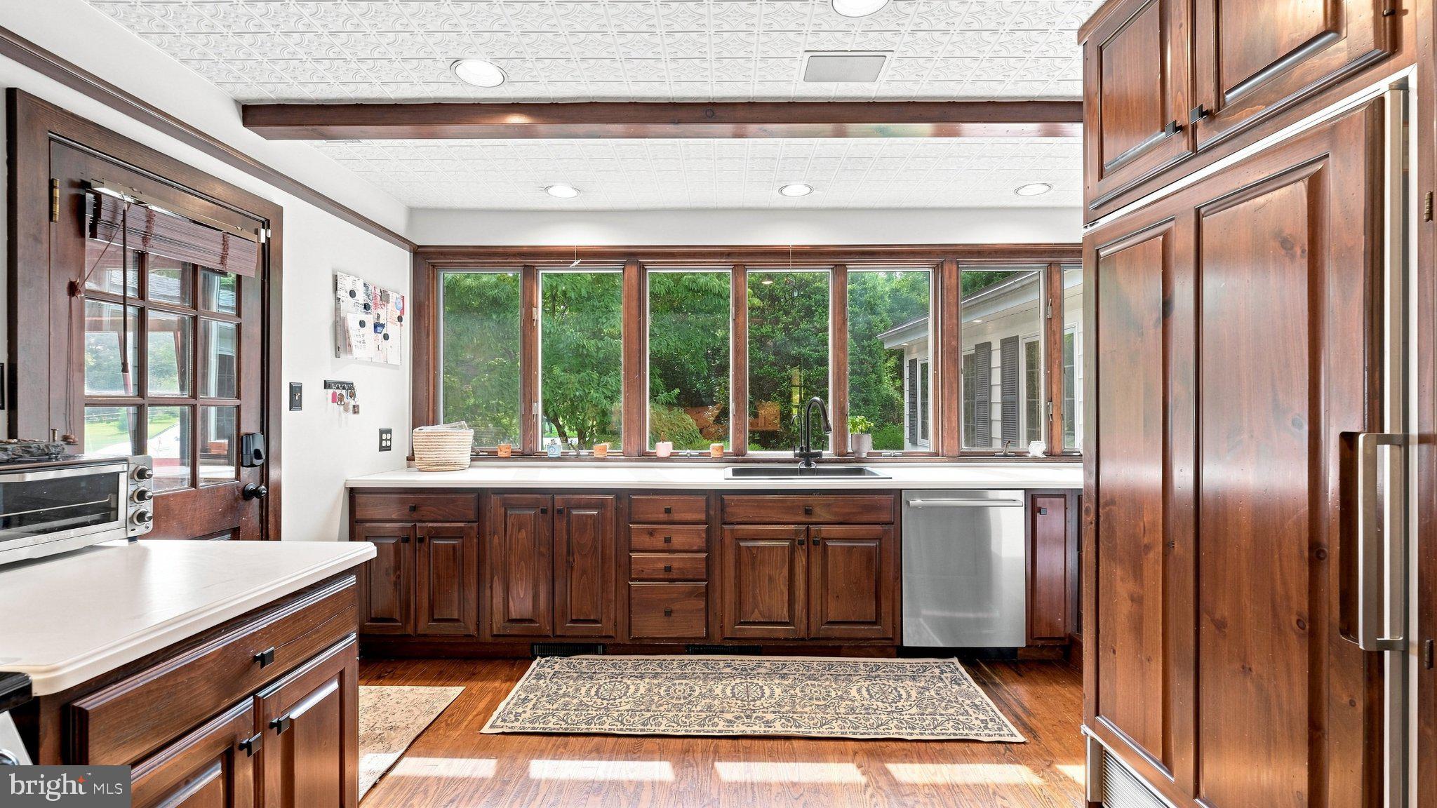 1011 WASHINGTON LANE