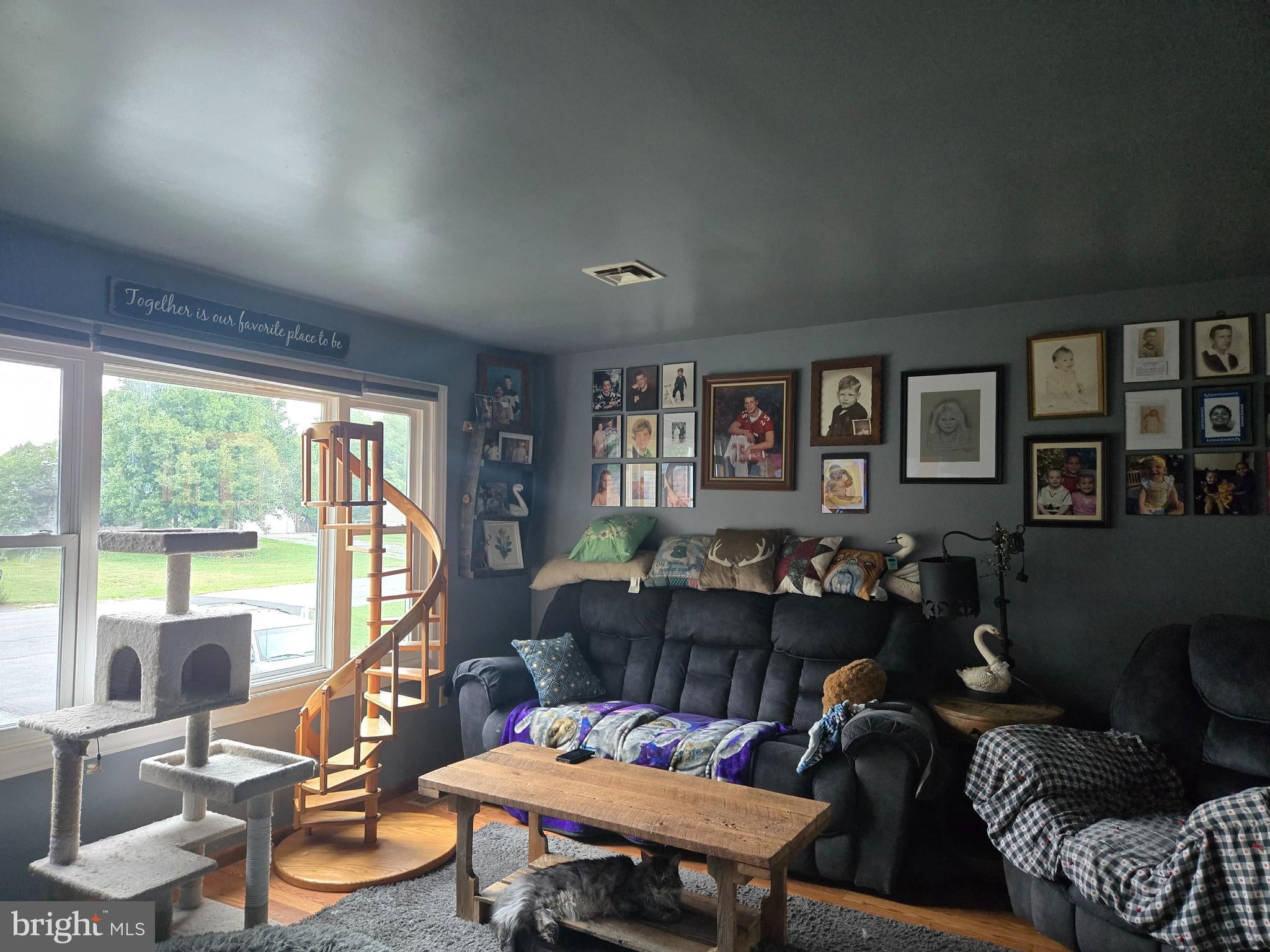 128 DEER DR