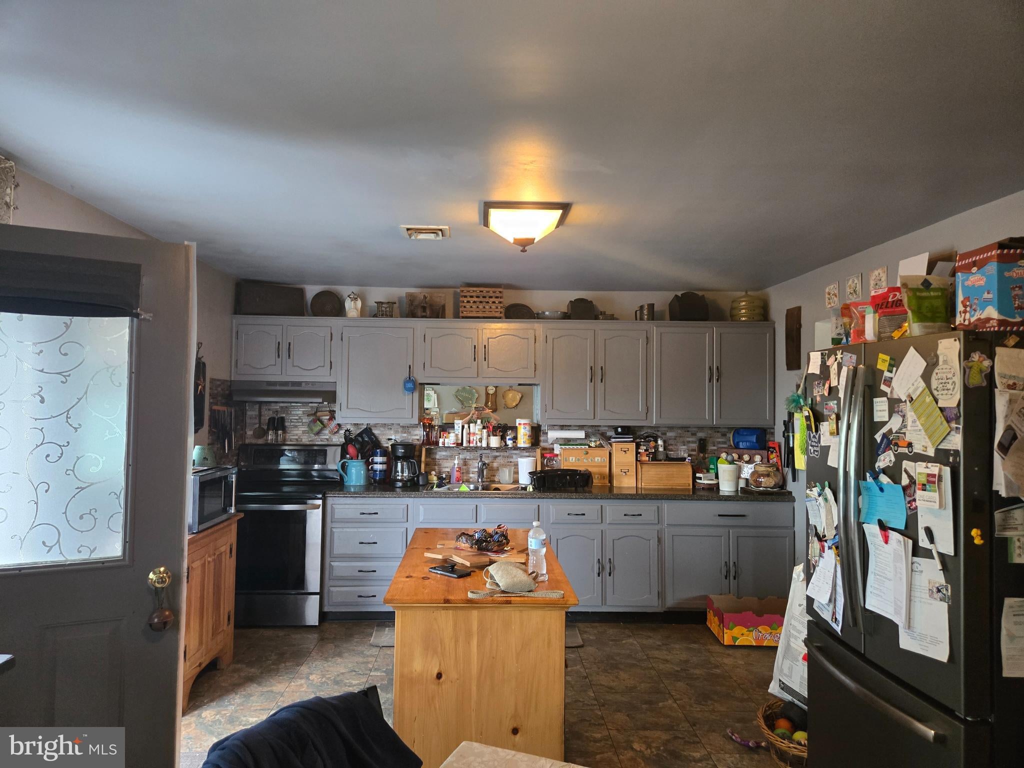 128 DEER DR