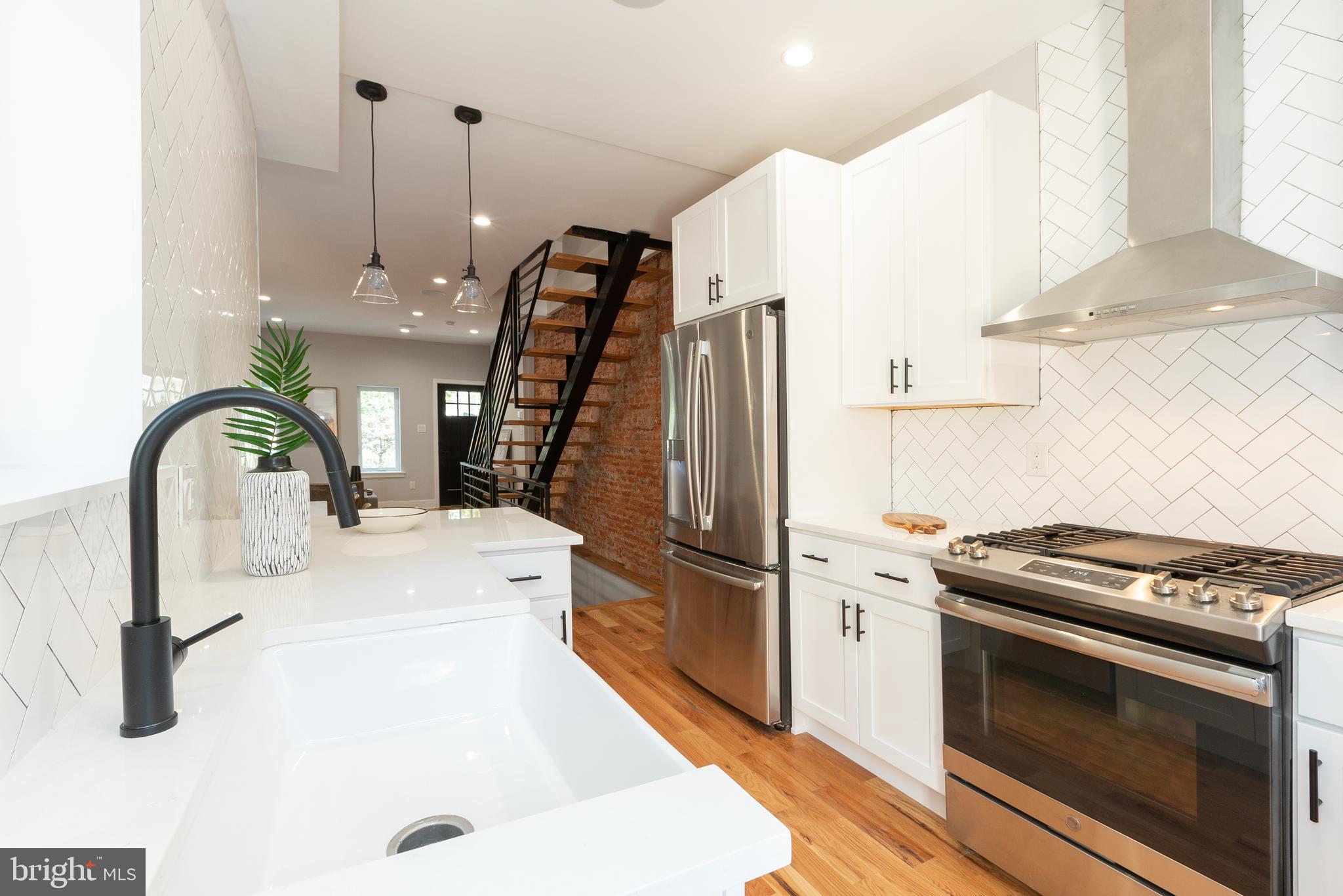 FAIRMOUNT - Residential