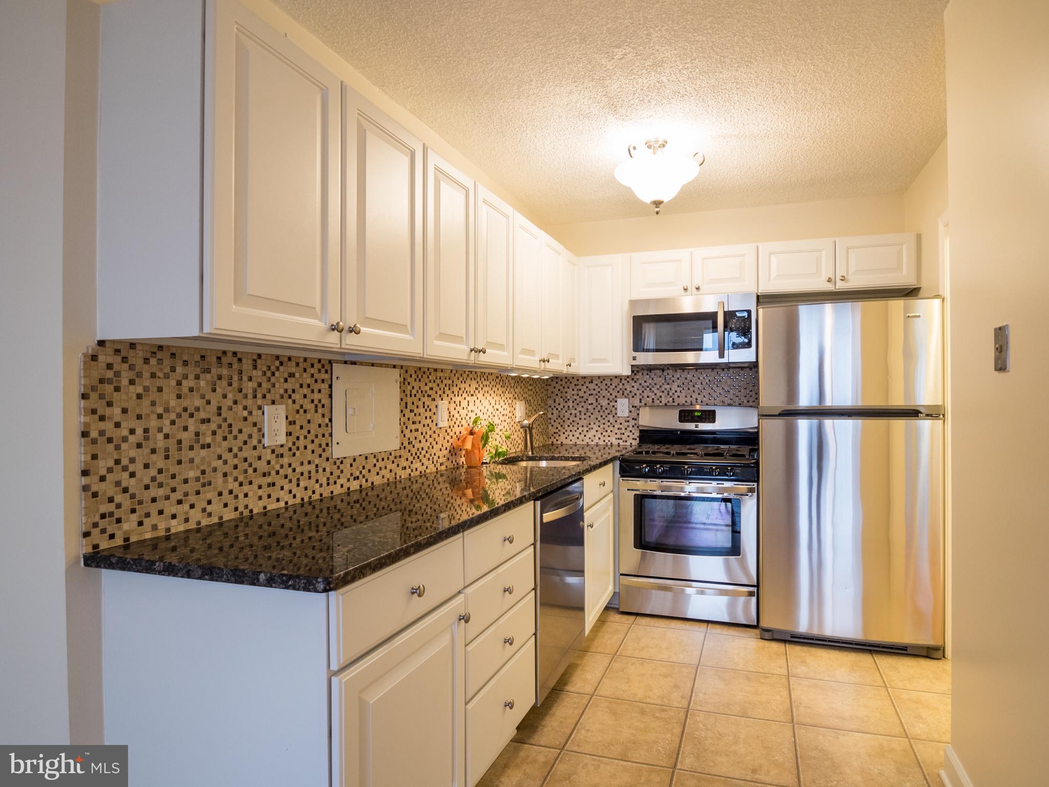 PROMENADE TOWERS - Residential Lease