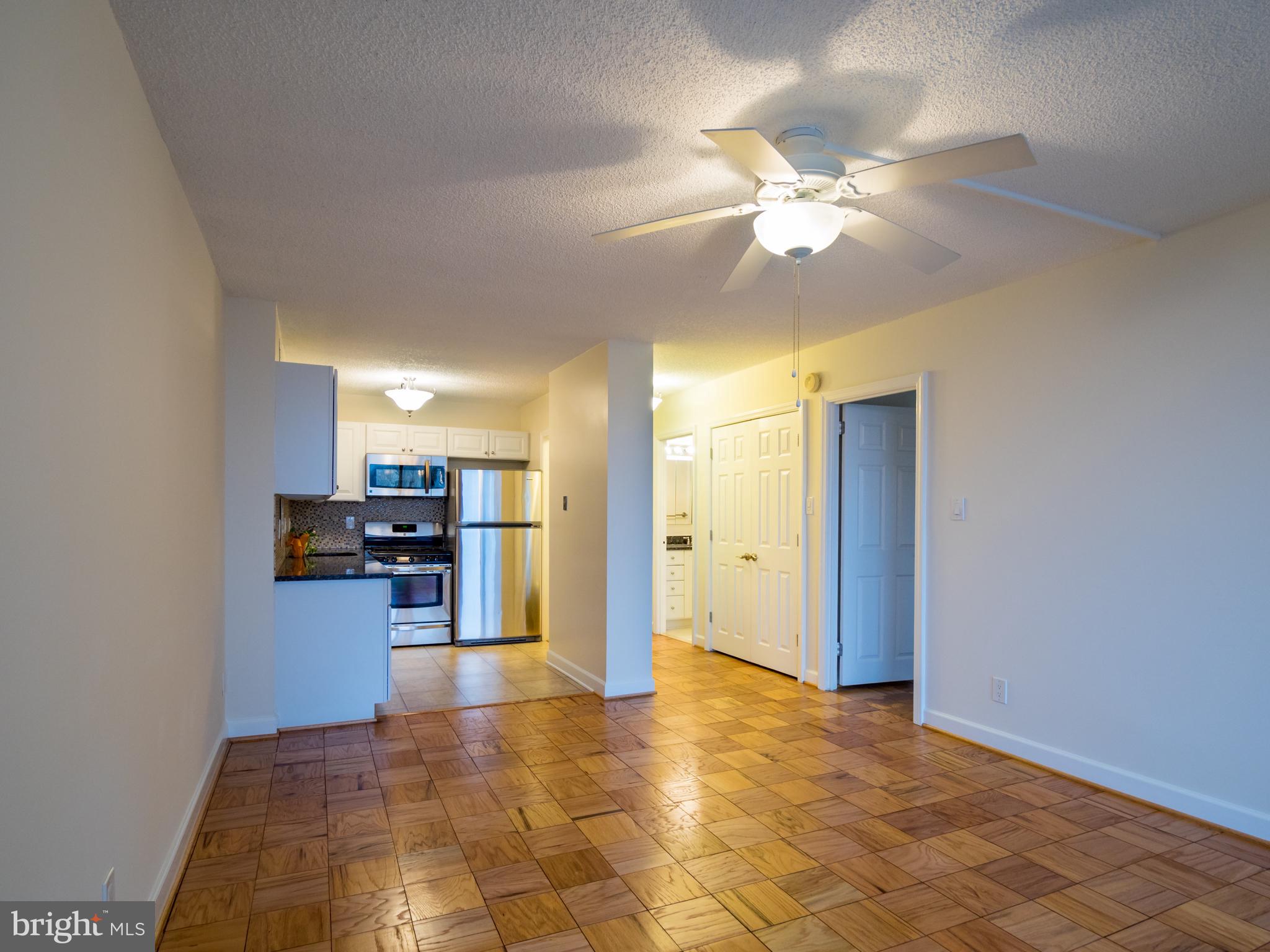 PROMENADE TOWERS - Residential Lease