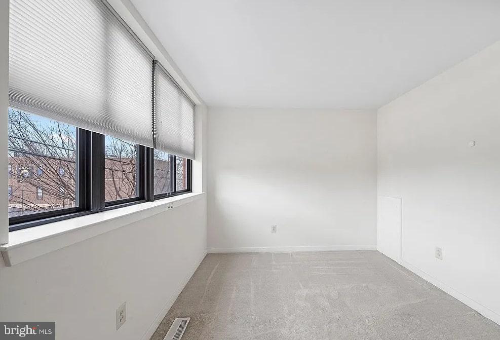 POPLAR - Residential Lease