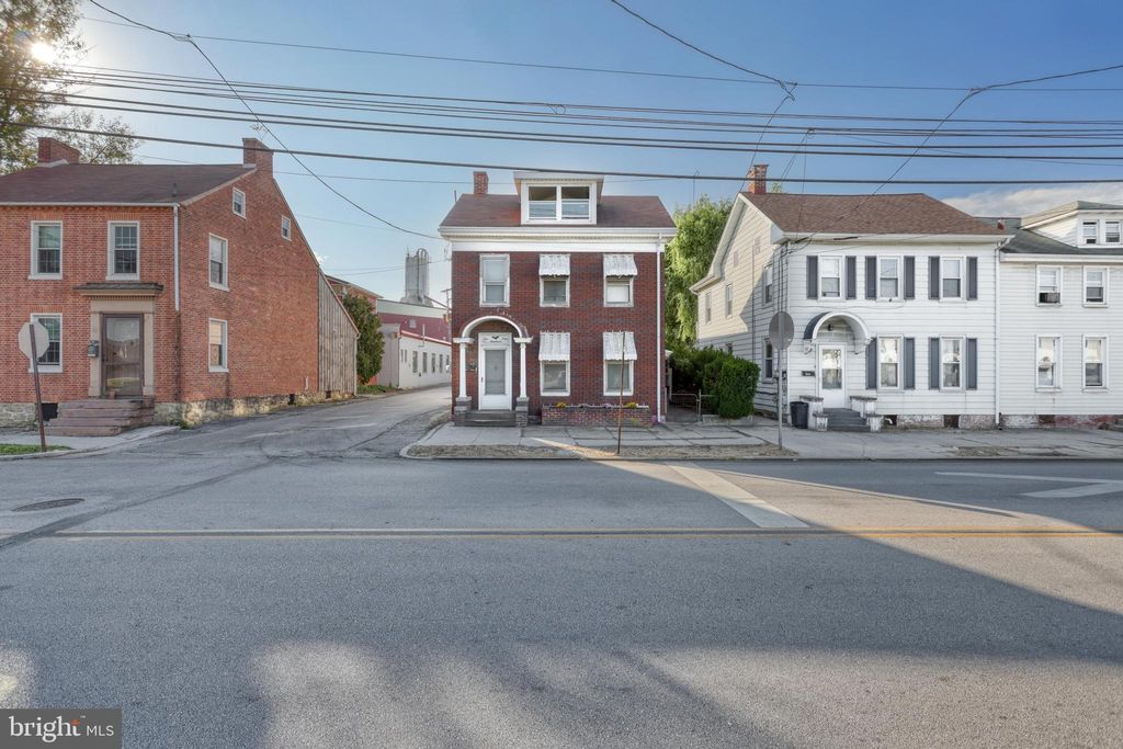 Photo of 504 Broadway, HANOVER, PA 17331 (MLS # PAYK2090570)