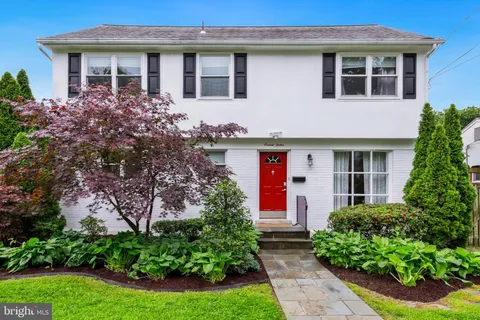 1612 Belvedere Boulevard, Silver Spring, MD MLS: MDMC2178492