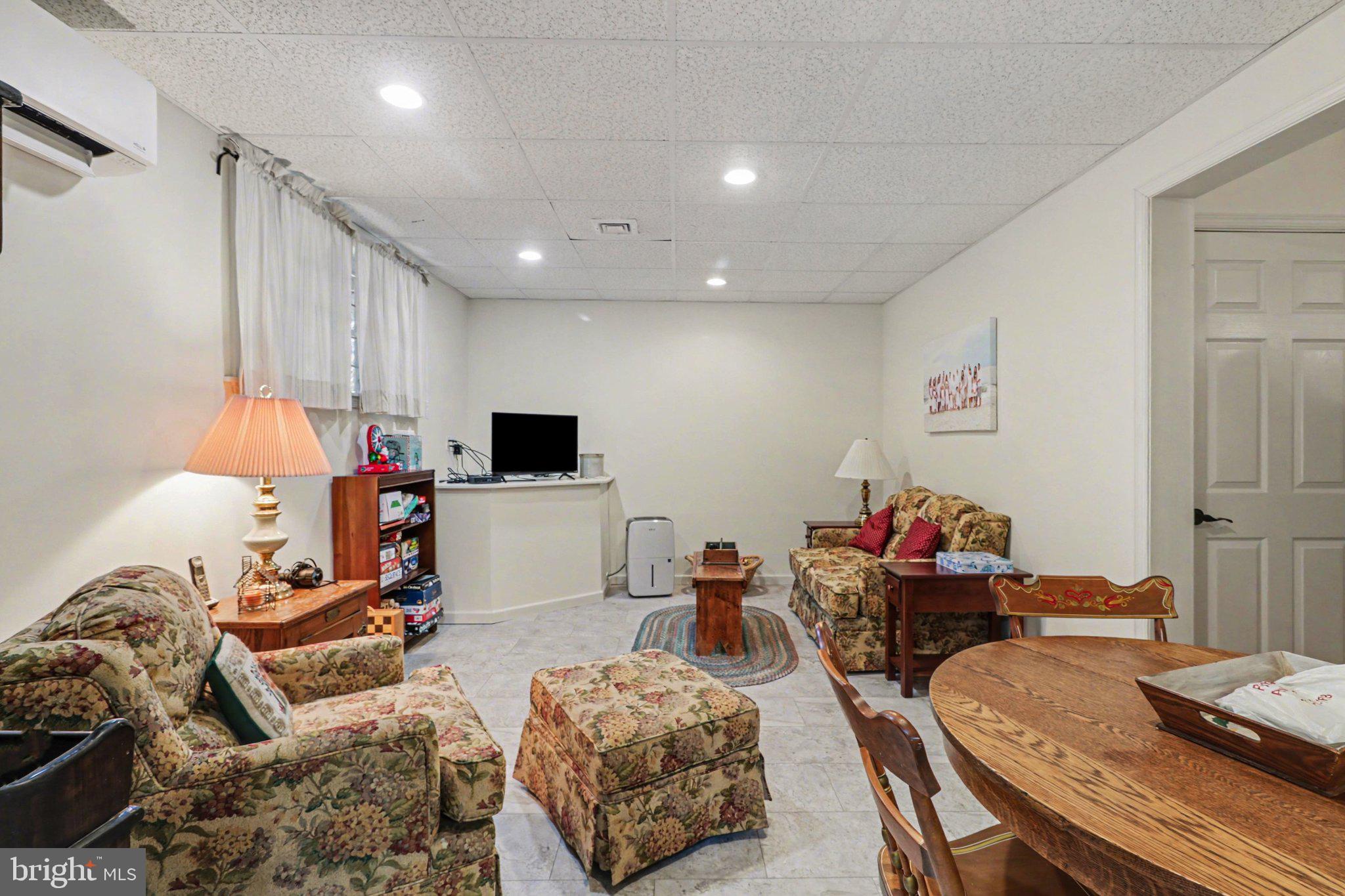 SPRINGBROOK FARMS - Residential