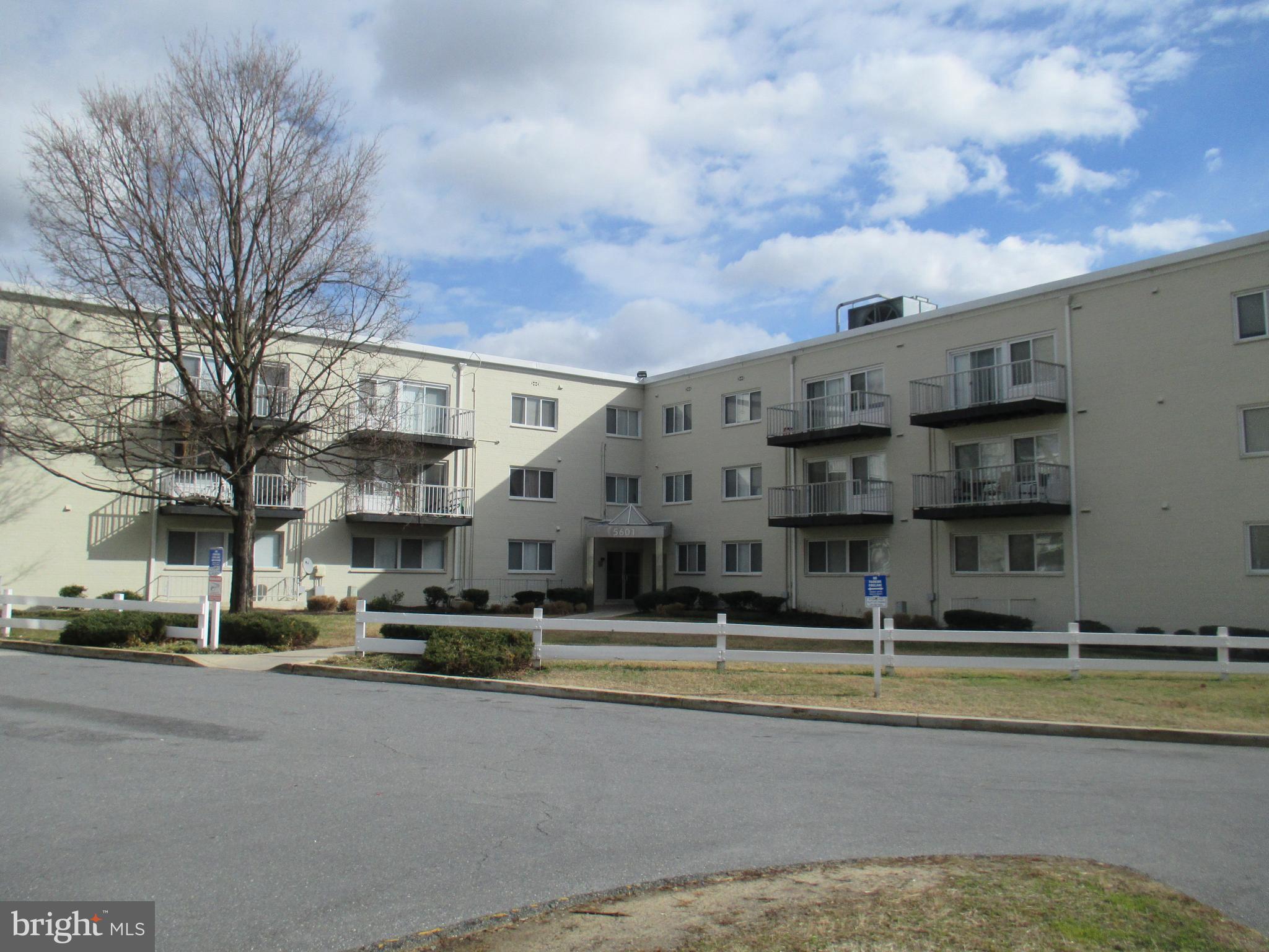 Beautiful 1 Bed/1 Full Bath Condominium in Hyattsville, MD. Walk on inside to a spacious living room and separated dining room with rich hardwood flooring throughout! A fully updated kitchen with updated cabinets, counter tops, and a dishwasher. The spacious bedroom includes a walk-in closet, and a full bathroom with tiled floors and tiled shower enclosure. Enjoy the outdoors with the outdoor patio.
Condo offers a secure building and laundry facilities in the building. The community has park with grills, playground, and a gym for tenant use!
Water included in rent!
Property could be subject to Move In/Move Out Fees. Please contact the Leasing Agent for more information.
Pets considered on a case by case basis with an additional non-refundable pet fee.
Application Qualifications: Minimum monthly income 3 times the tenant’s portion of the monthly rent, acceptable rental history, acceptable credit history and acceptable criminal history. More specific information provided with the application.
All Bay Management Group residents are automatically enrolled in the Resident Benefits Package (RBP) for $39.95/month, which includes renters insurance, credit building to help boost your credit score with timely rent payments, $1M Identity Protection, HVAC air filter delivery (for applicable properties), move-in concierge service making utility connection and home service setup a breeze during your move-in, our best-in-class resident rewards program, and much more! The Resident Benefits Package is a voluntary program and may be terminated at any time, for any reason, upon thirty (30) days’ written notice. Tenants that do not upload their own renters insurance to the Tenant portal 5 days prior to move in will be automatically included in the RBP and the renters insurance program. More details upon application.