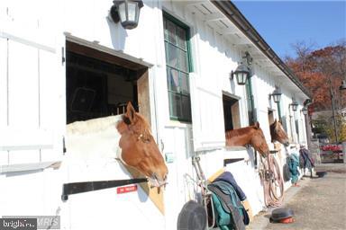 ROCK CREEK GARDENS - Residential Lease