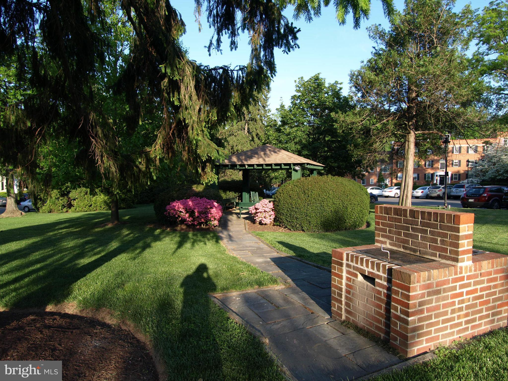 ROCK CREEK GARDENS - Residential Lease
