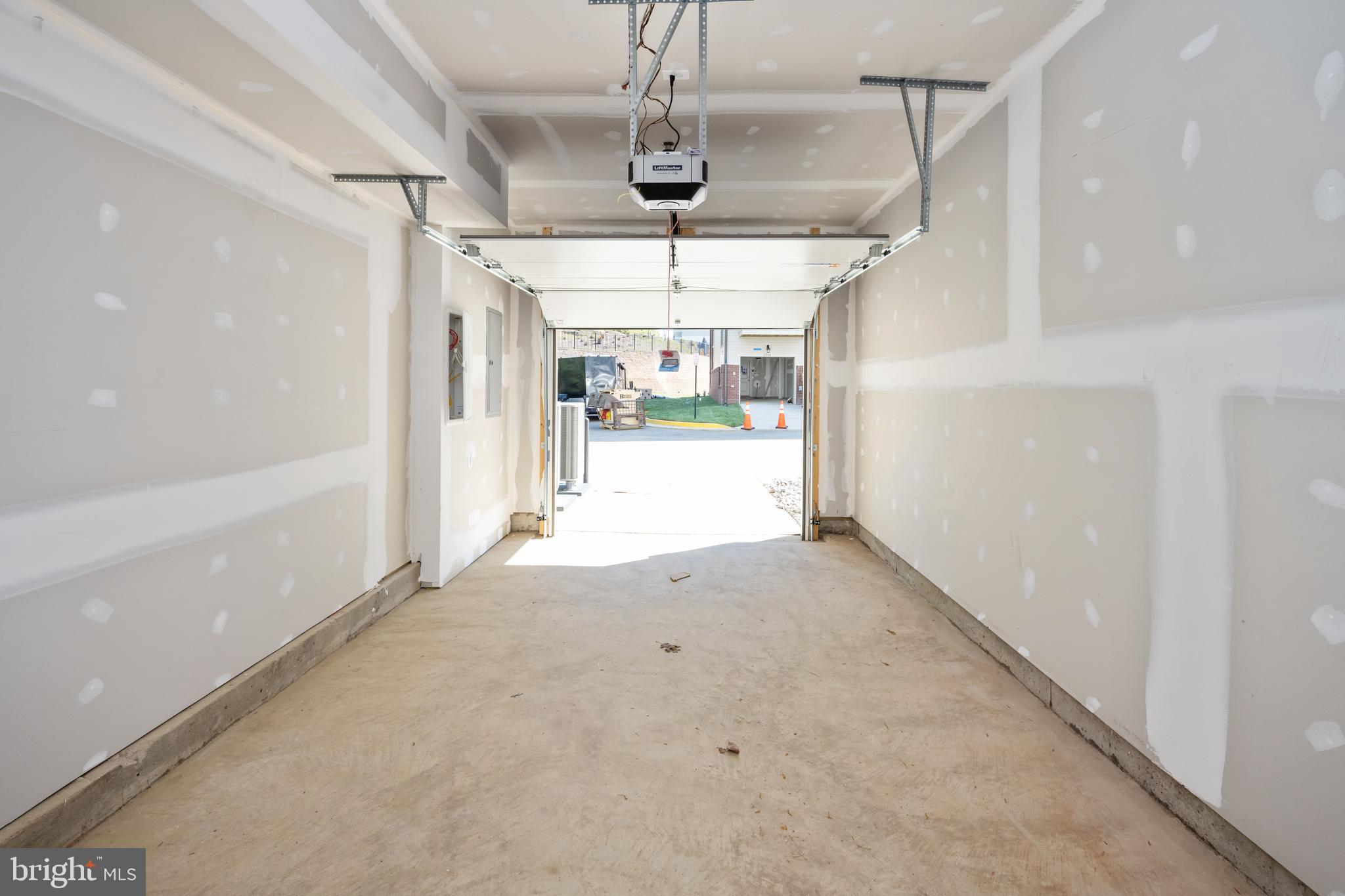 NEABSCO COMMONS - Residential