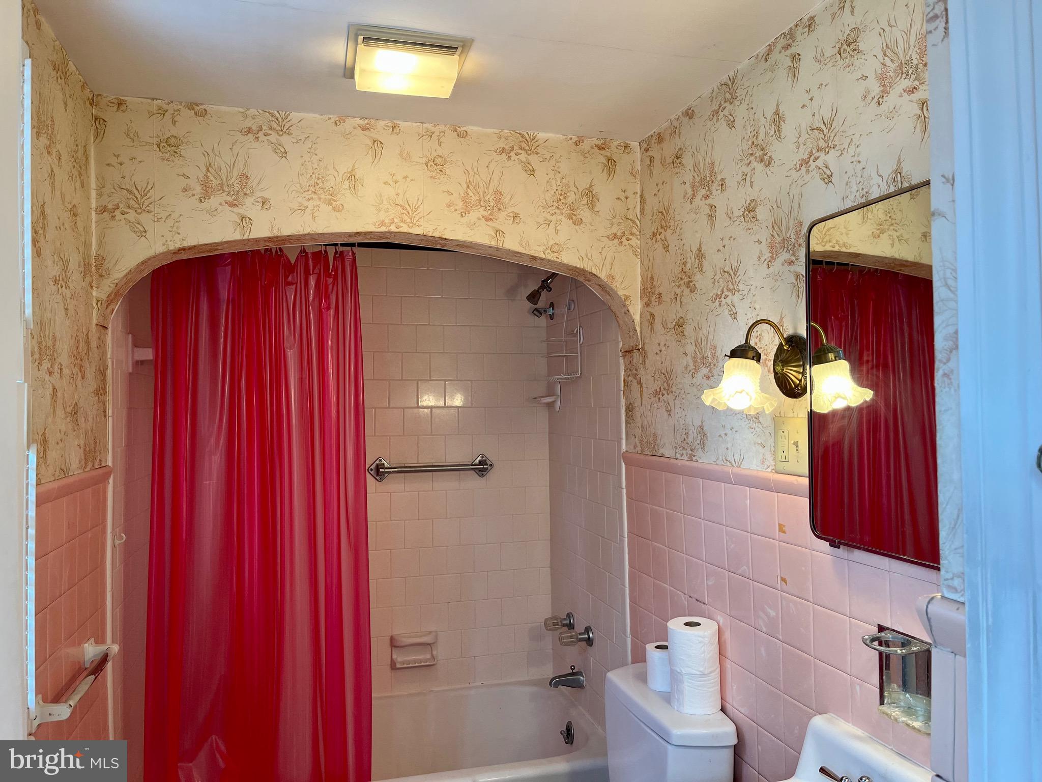 JOHNSON HEIGHTS - Residential