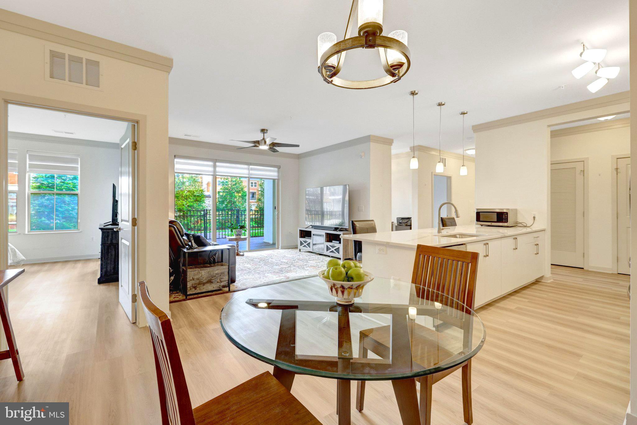 BOULEVARD VI TOWNS - Residential