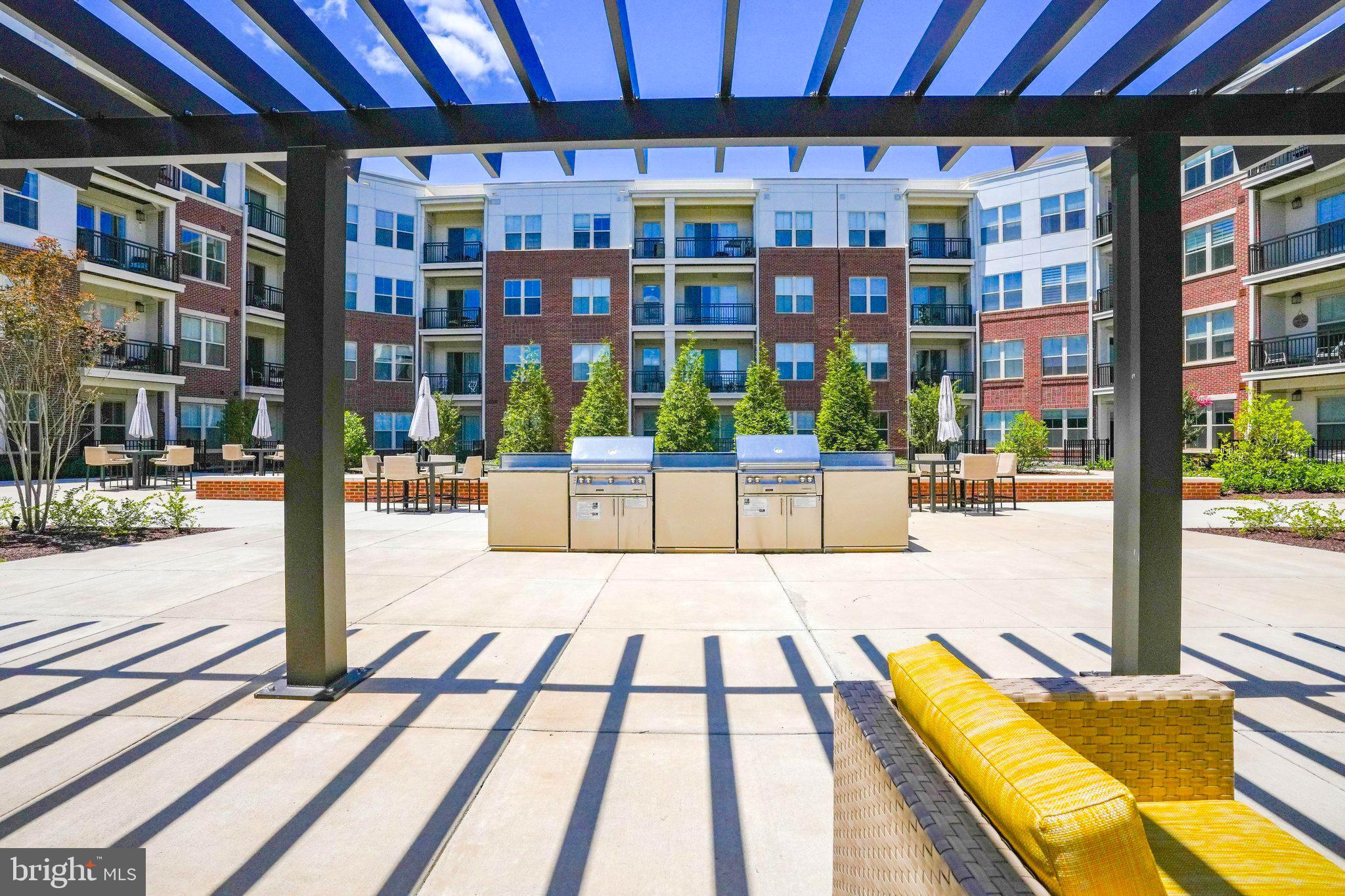 BOULEVARD VI TOWNS - Residential