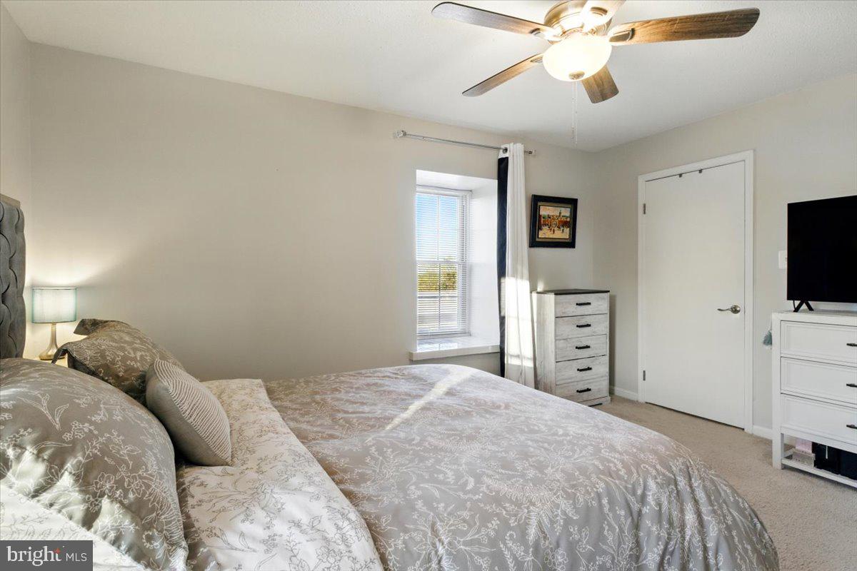 CHATEAUX CONDO - Residential Lease