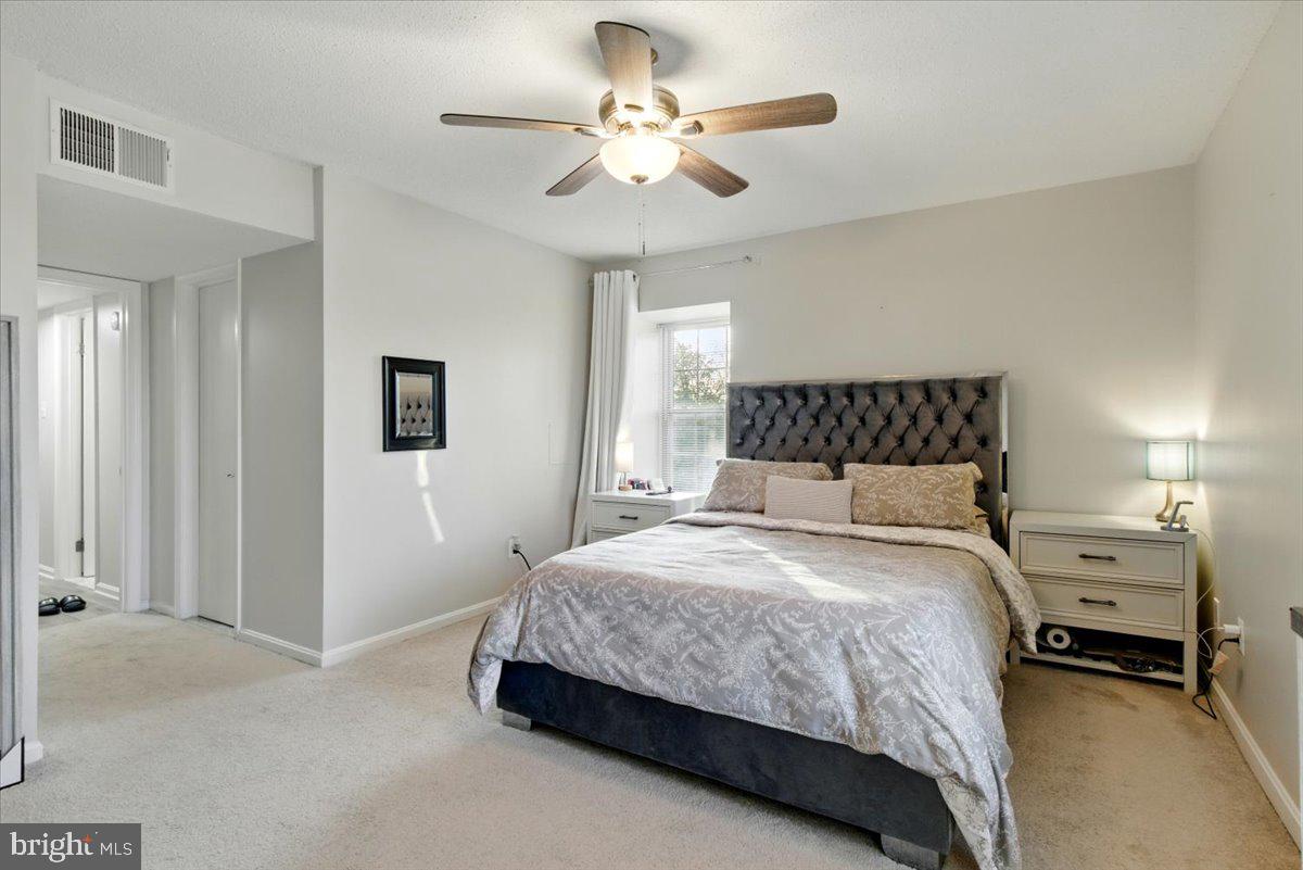 CHATEAUX CONDO - Residential Lease