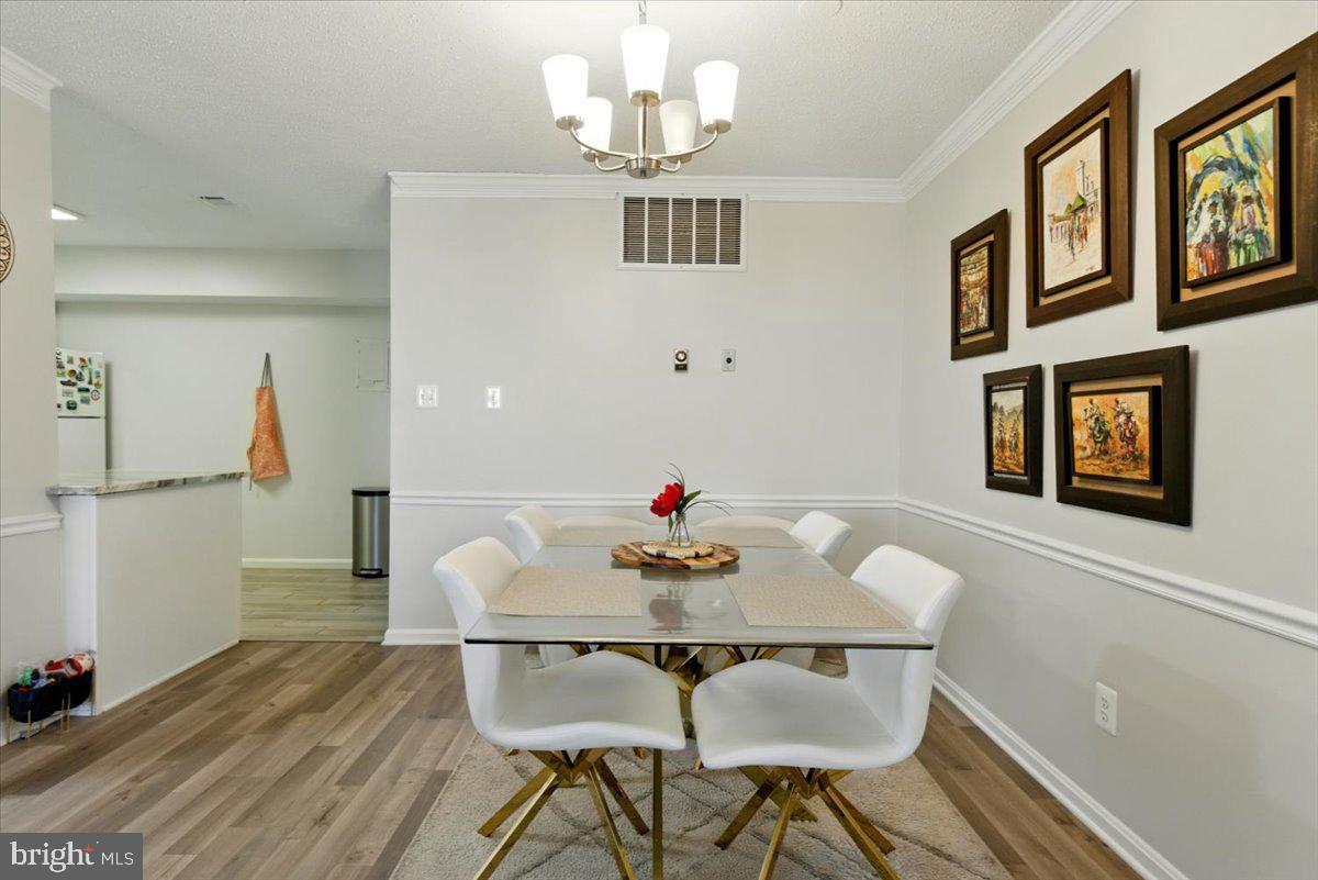 CHATEAUX CONDO - Residential Lease