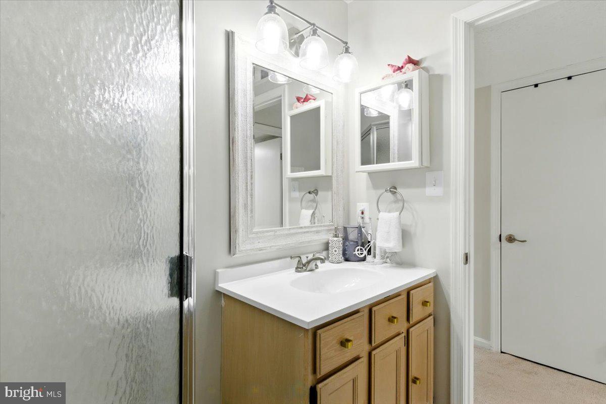 CHATEAUX CONDO - Residential Lease