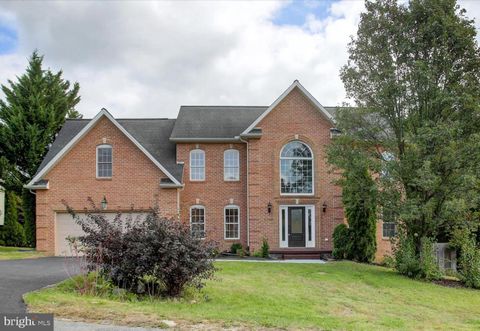 7980 GOLF VISTA DRIVE GREENCASTLE PA 17225