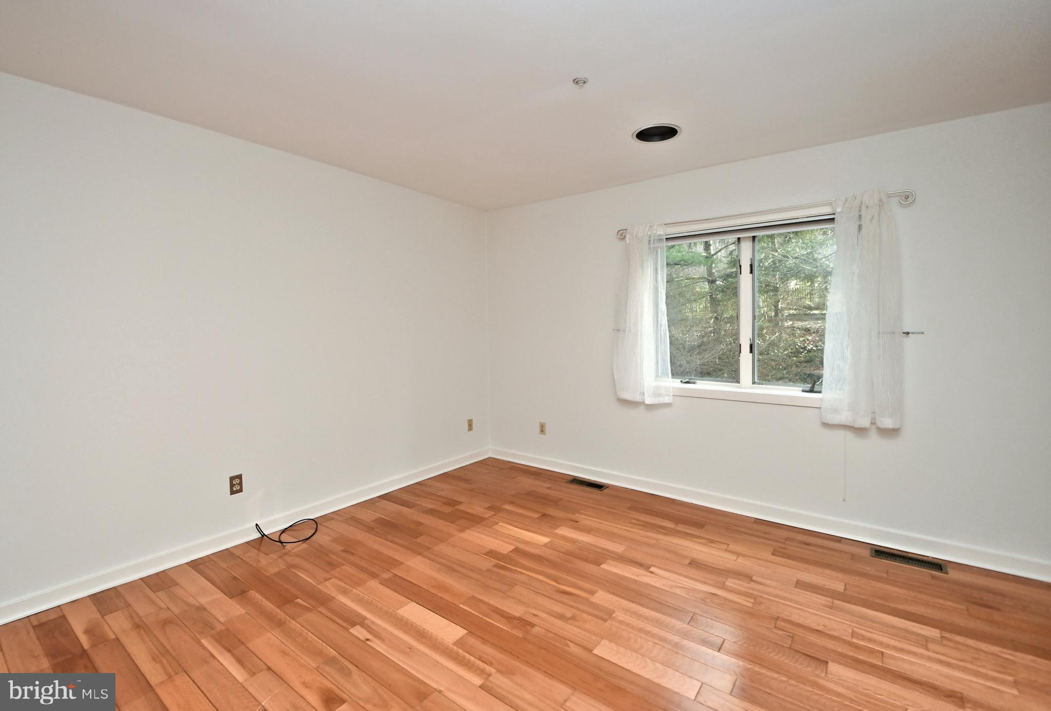 GULPH MILLS VIL - Residential