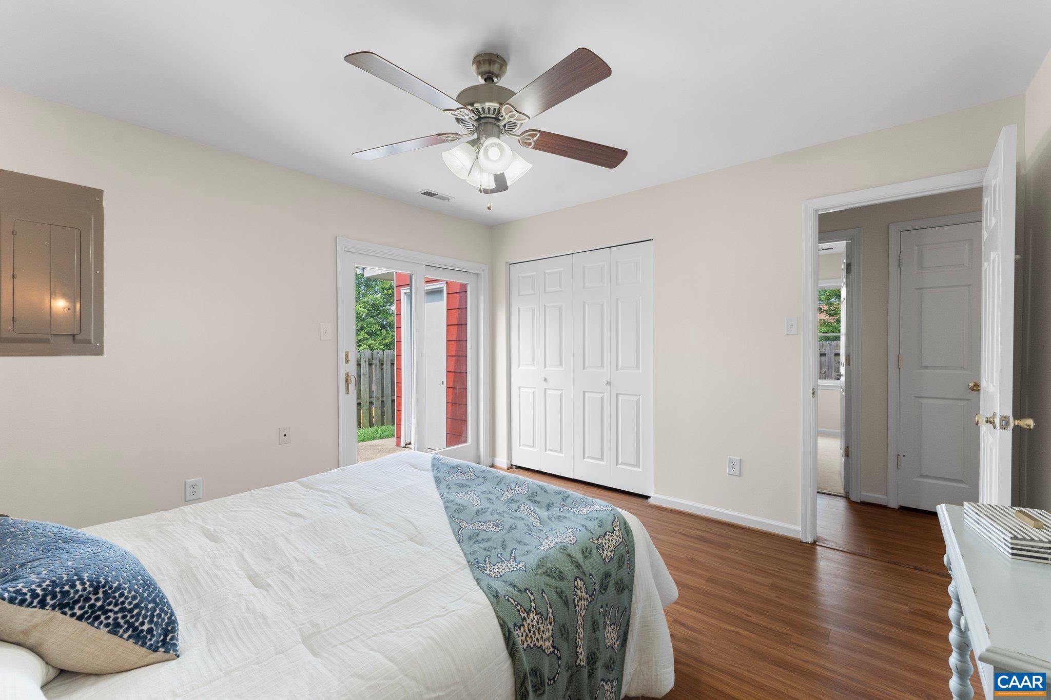 STONEHENGE - Residential