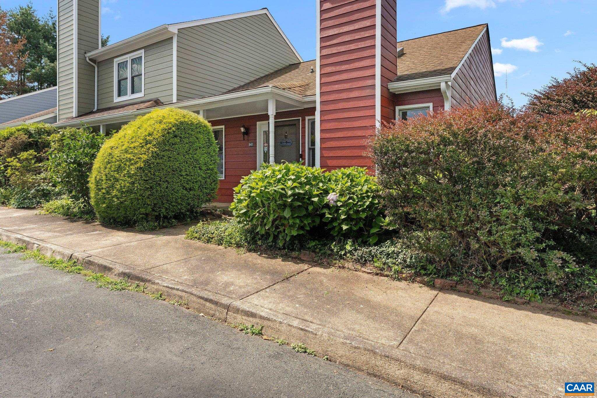 STONEHENGE - Residential