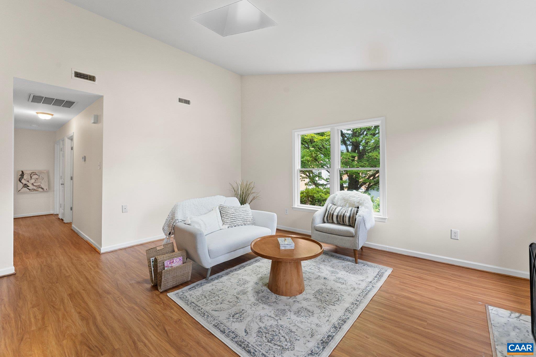 STONEHENGE - Residential