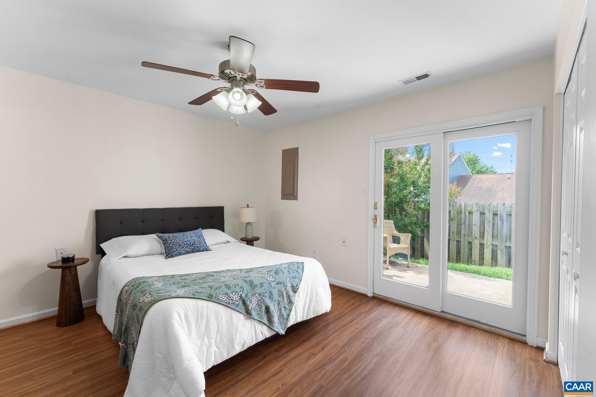 STONEHENGE - Residential