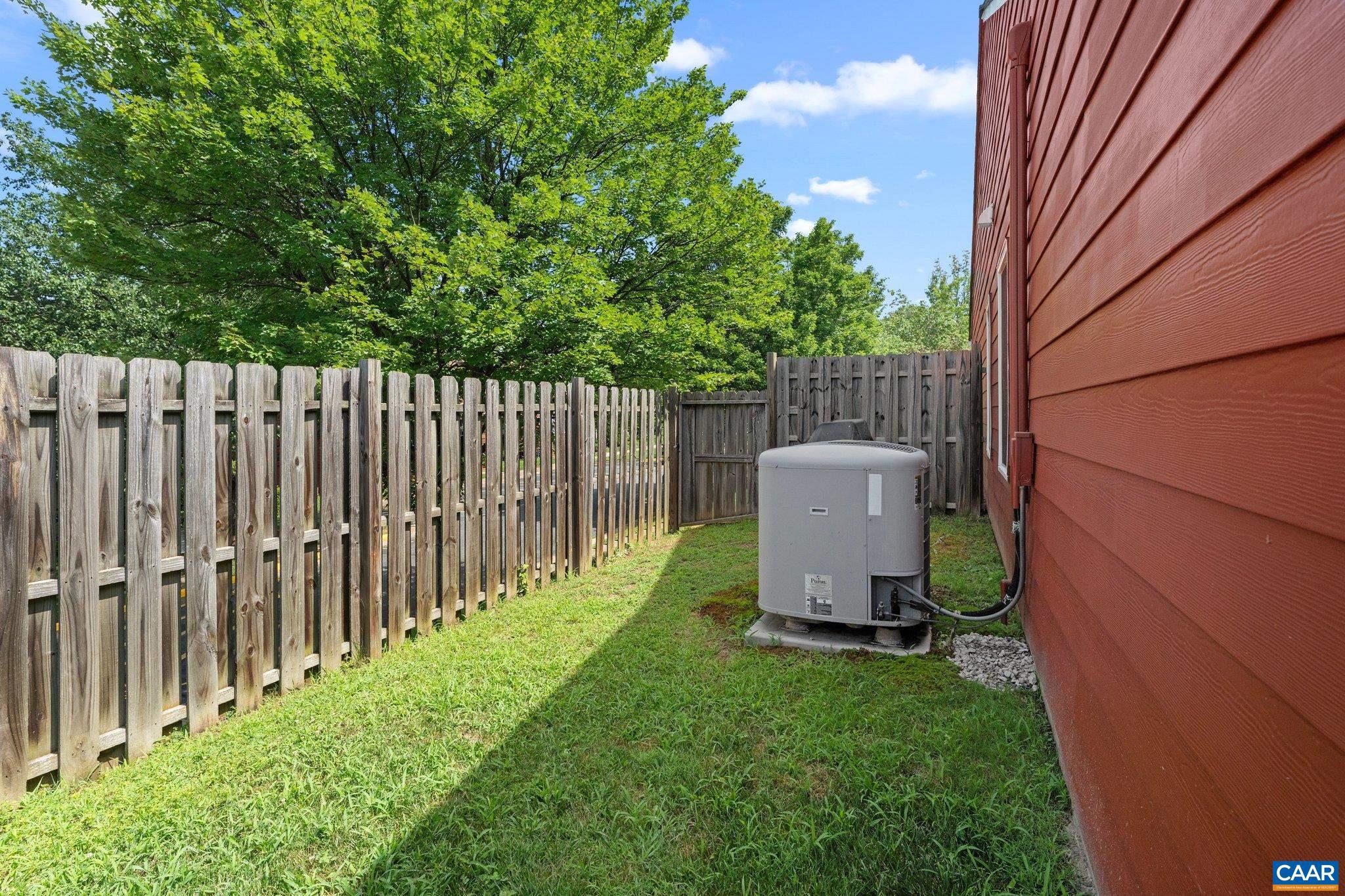 STONEHENGE - Residential