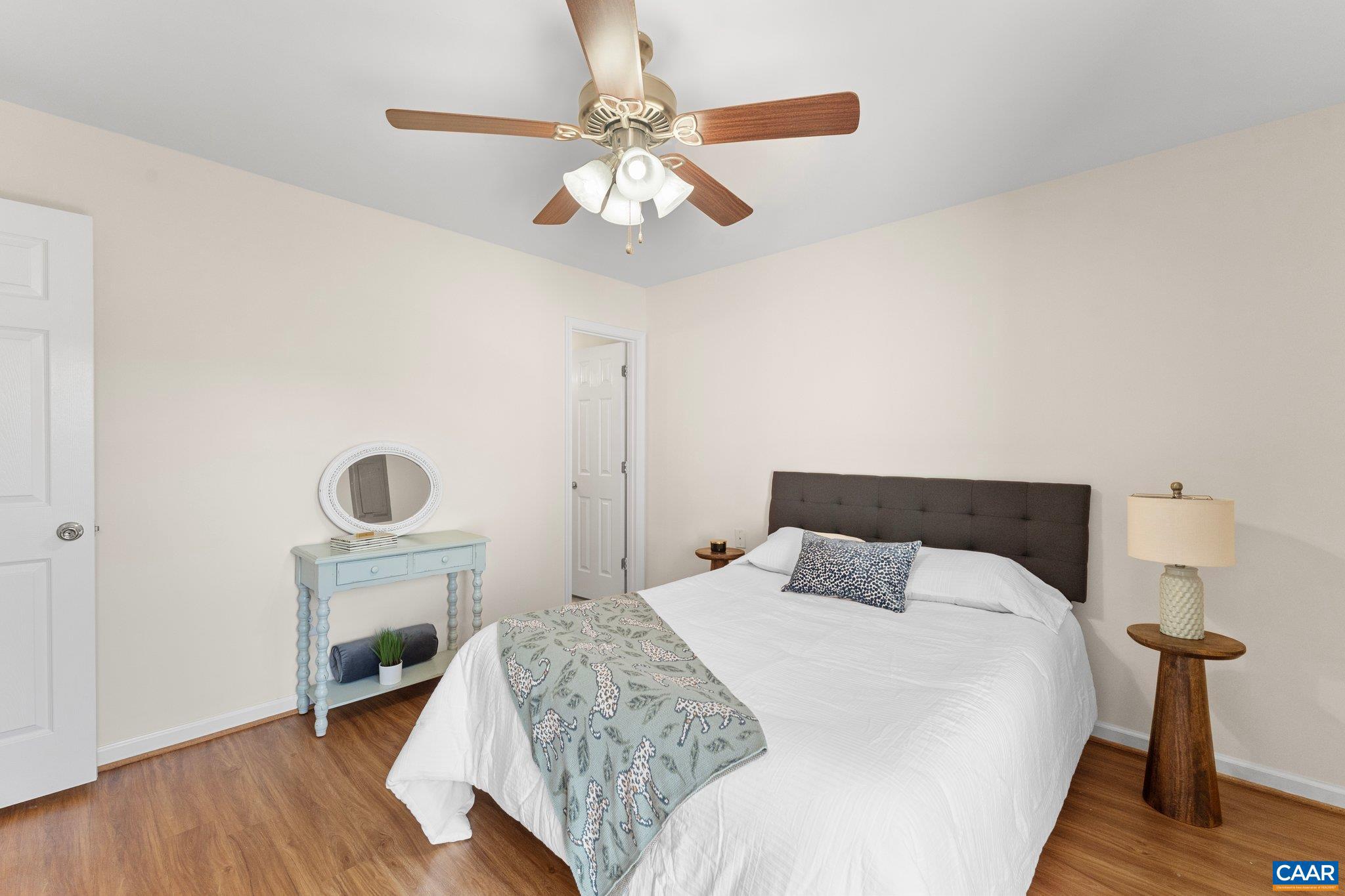 STONEHENGE - Residential