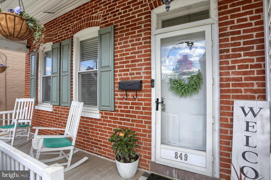 Photo of 849 SPRUCE ST, COLUMBIA, PA 17512 (MLS # PALA2033592)