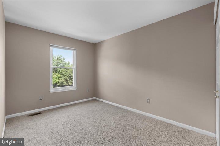 RIVERCHASE CONDOS - Residential Lease