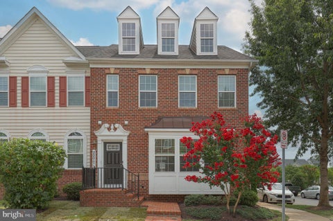Townhouse For Sale - 22771 Autumn Breeze Avenue<br/> CLARKSBURG, MD 20871