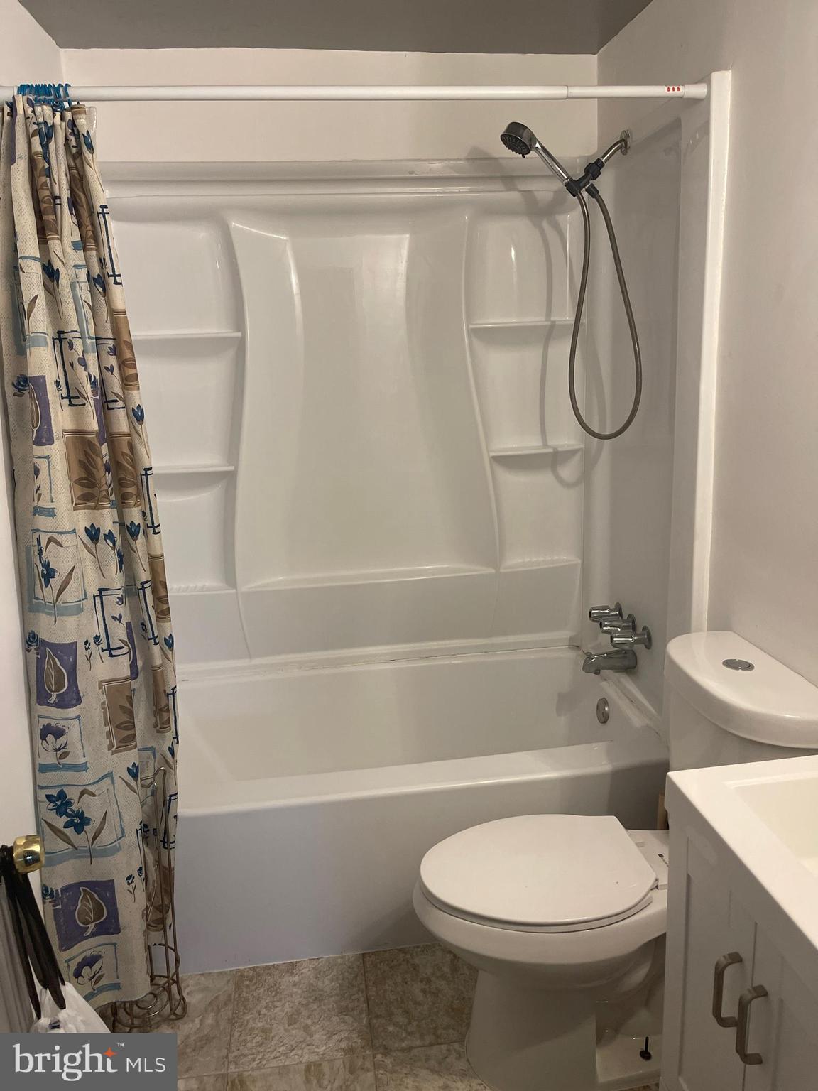 DUNDALK - Residential Lease