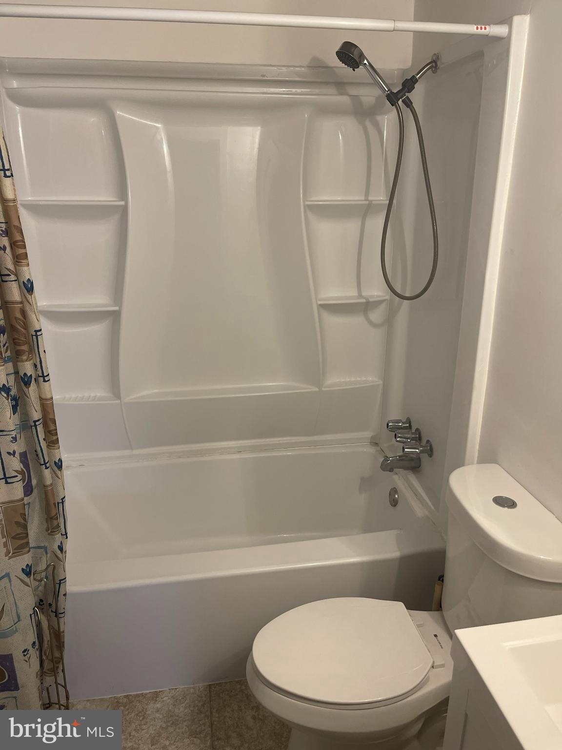 DUNDALK - Residential Lease