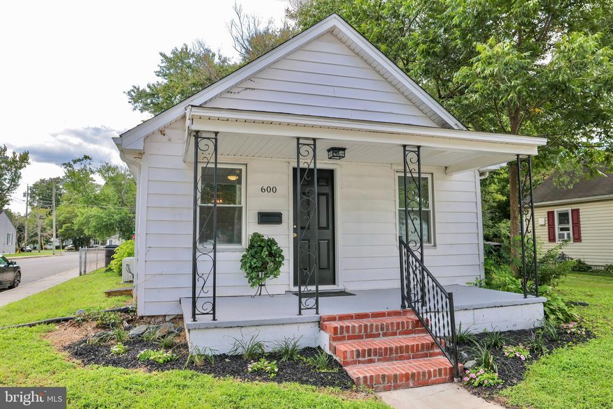 Welcome to 600 Liberty Street! This adorable, fully renovated 2-bedroom bungalow is ready for you to move-in!!  The home has been updated and upgraded from top to bottom and there is so much to appreciate.  Inside the home, there is new flooring and paint throughout.  The kitchen has been remodeled with new cabinets, counters, and appliances.  The bathroom has also had a stylish makeover with new tub and shower, fixtures and vanity.  There is a new 2-ton ductless mini-split system to keep the home comfortable year round.  Moving to the exterior, the roof is brand new with lifetime shingles, which along with the new guttering, will give peace of mind for years to come for the new owner.  Even the crawlspace has been upgraded with new plastic sheeting and insulation.  Ample off-street parking provides added convenience for this unique corner lot property.  There is so much to love in this home.  Schedule your showing today so you don't miss this one!!