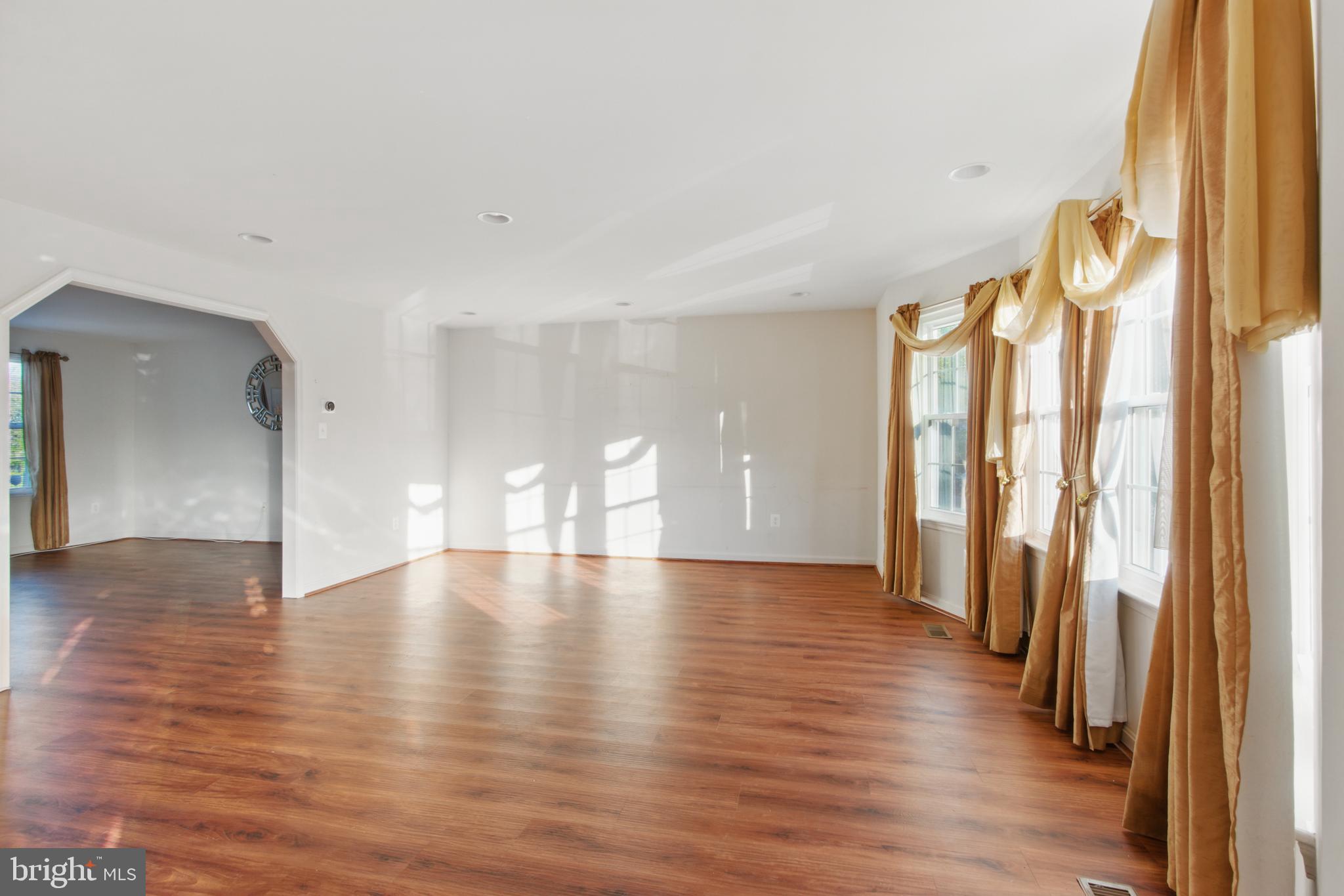 RANDALLSTOWN - Residential