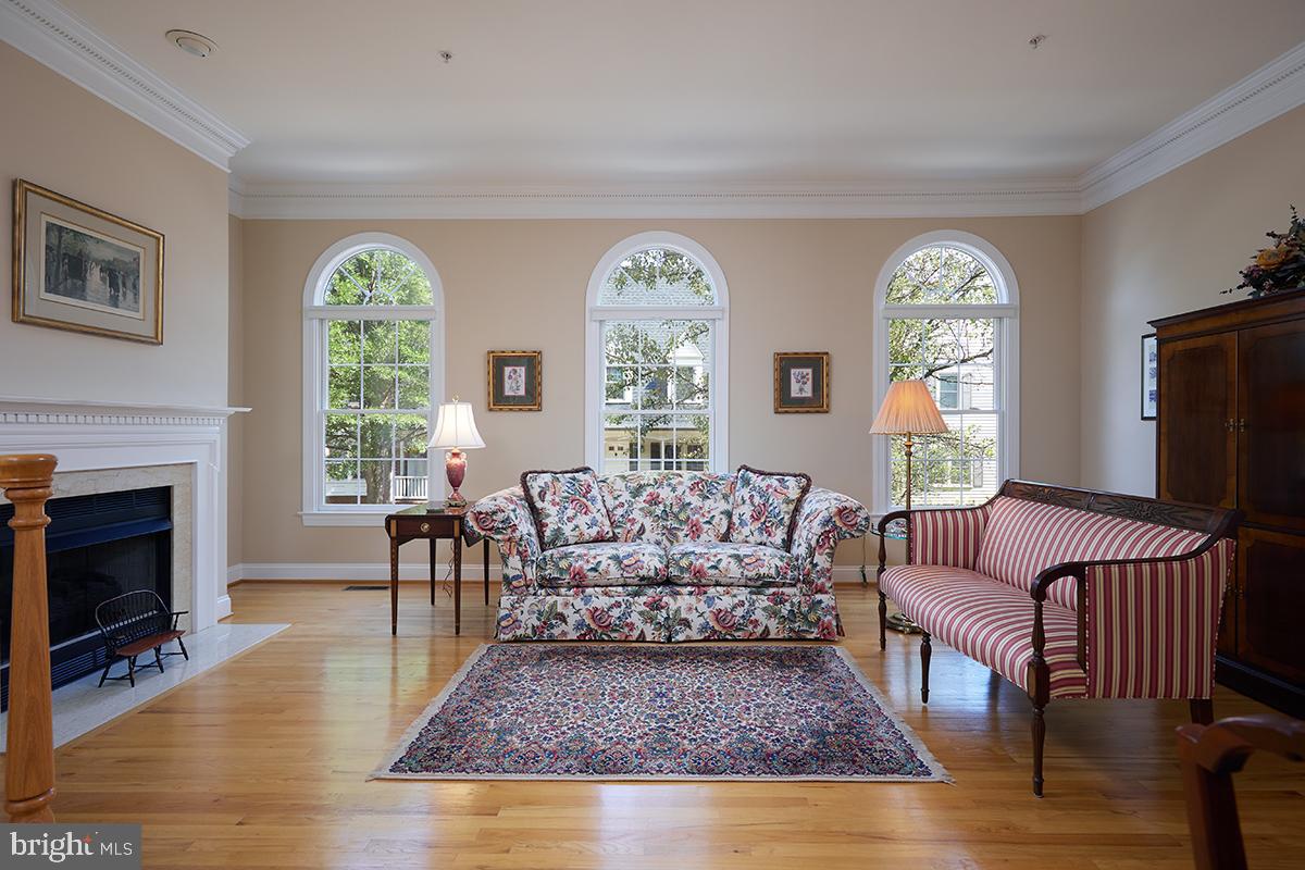 BROMPTONS AT BALLSTON - Residential