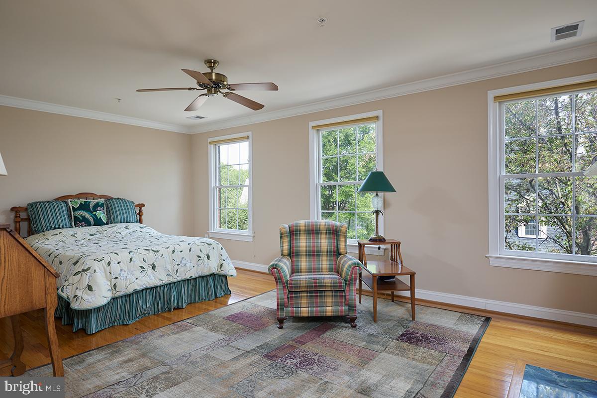 BROMPTONS AT BALLSTON - Residential