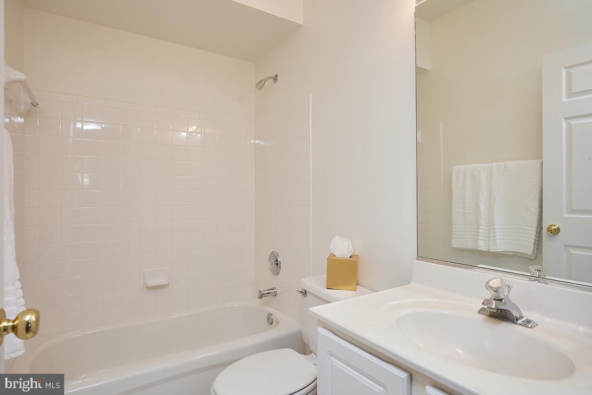 BROMPTONS AT BALLSTON - Residential